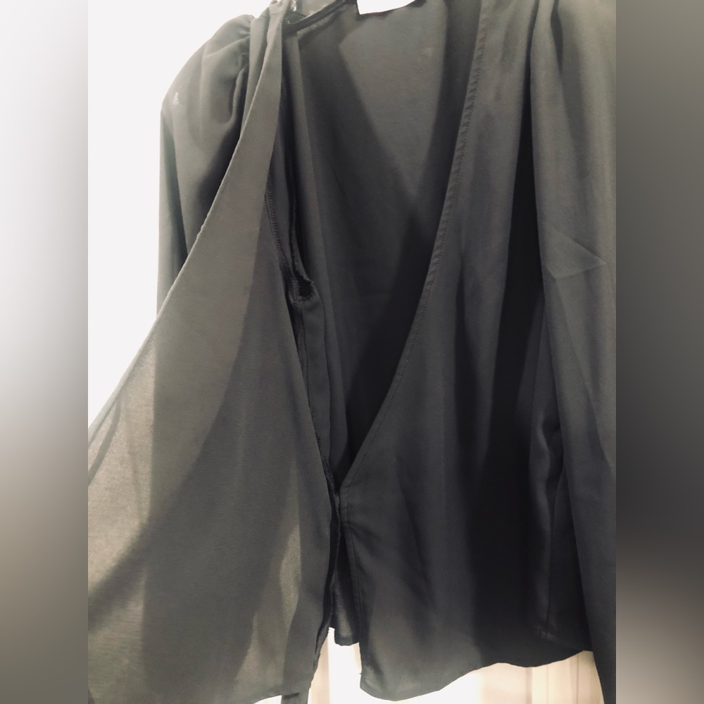 SHOE DAZZLE Wrap Blouse. - Picture 5 of 8